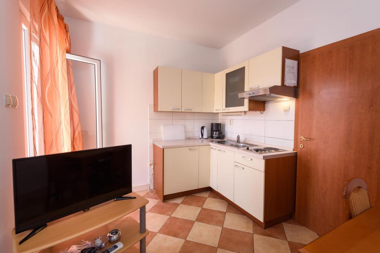 Apartments Zdravko Klek Ngoại thất bức ảnh