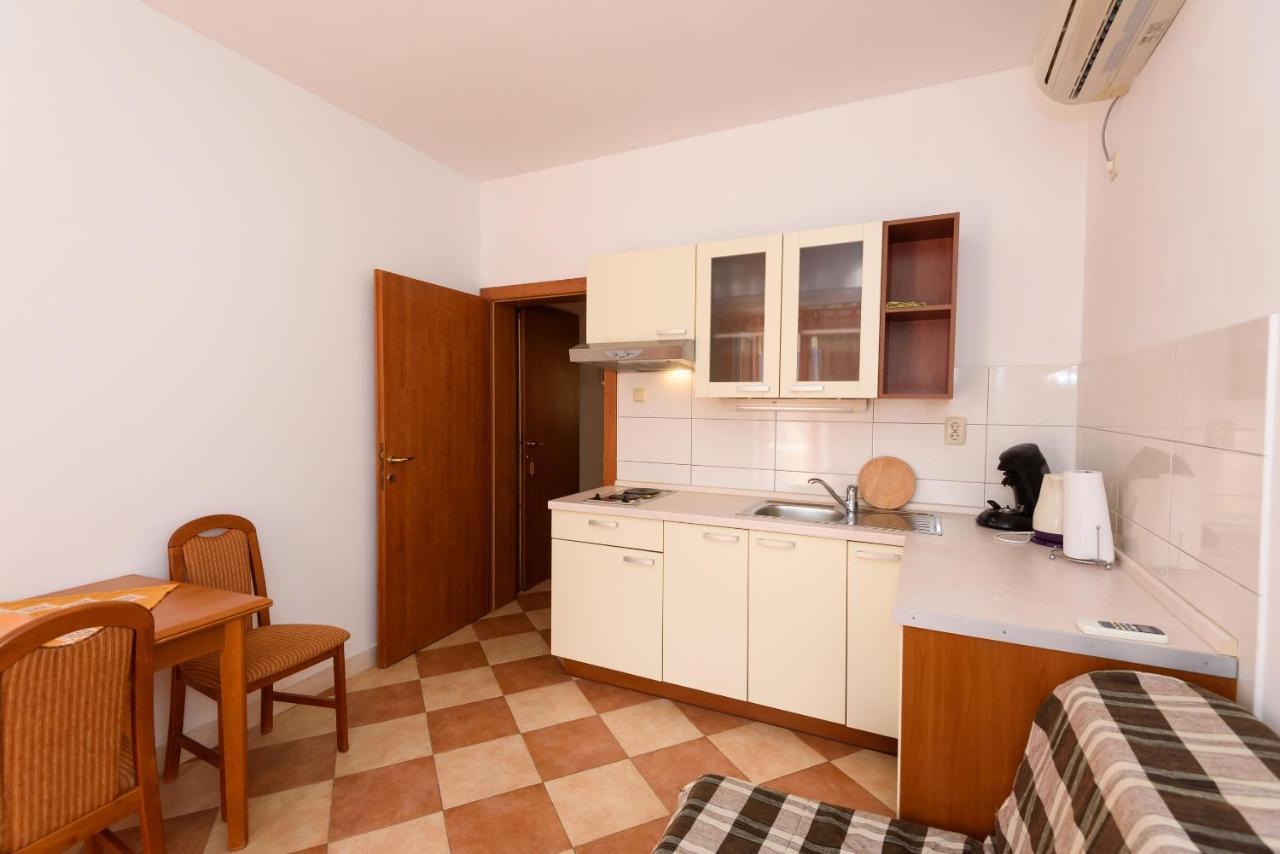 Apartments Zdravko Klek Ngoại thất bức ảnh