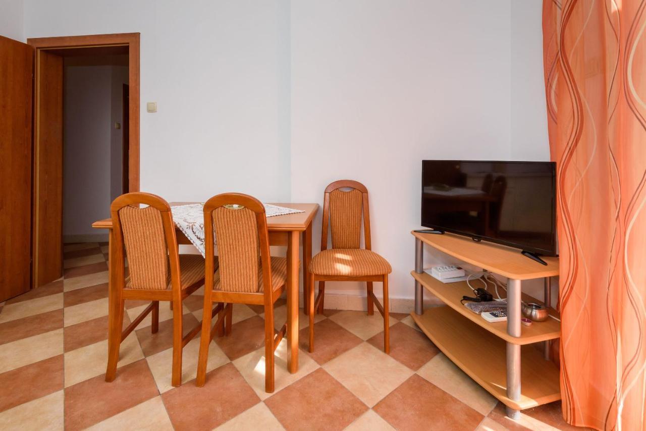 Apartments Zdravko Klek Ngoại thất bức ảnh