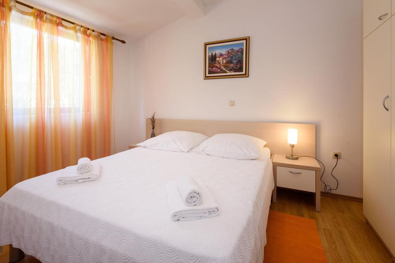 Apartments Zdravko Klek Ngoại thất bức ảnh